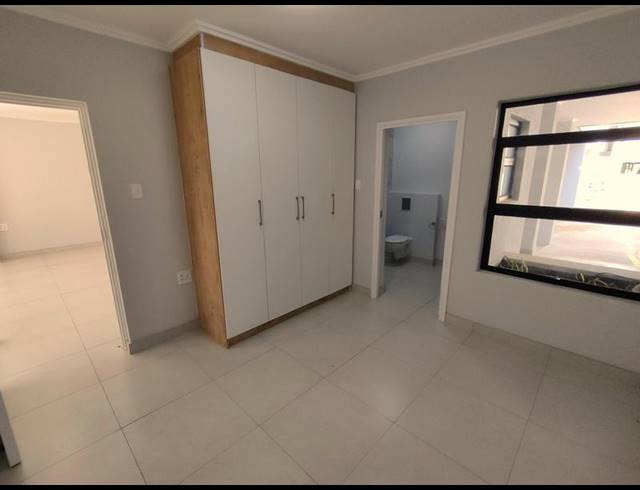 2 BEDROOM APARTMENT FOR SALE IN UMHLANGA RIDGE